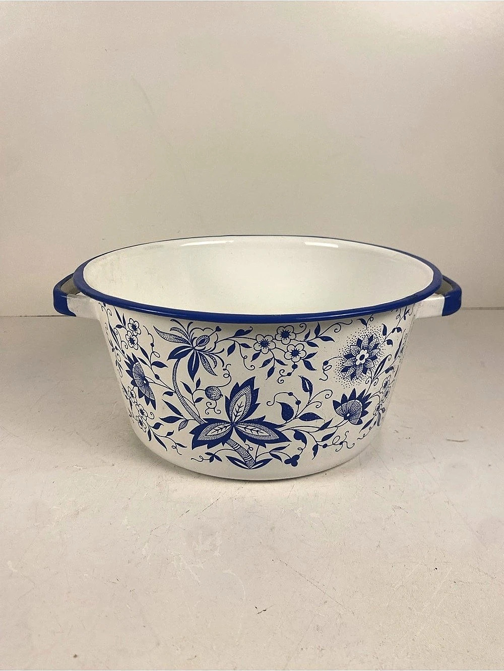 Vintage Blue Onion Pattern Enamelware Pan Dutch Oven 8.5” Diameter 4.5” Height